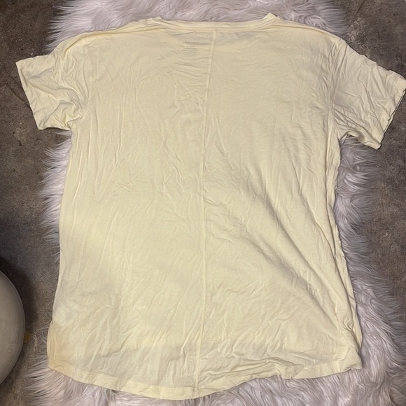AMERICAN Eagle Soft & Sexy Yellow Short Sleeve Shirt - Picture 2 of 6